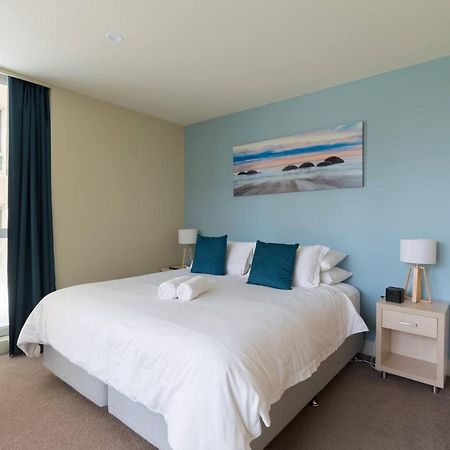 Beachside Luxury Apartments One & Two Bedroom In Beachfront Oaks Pier Building Glenelg Exterior foto