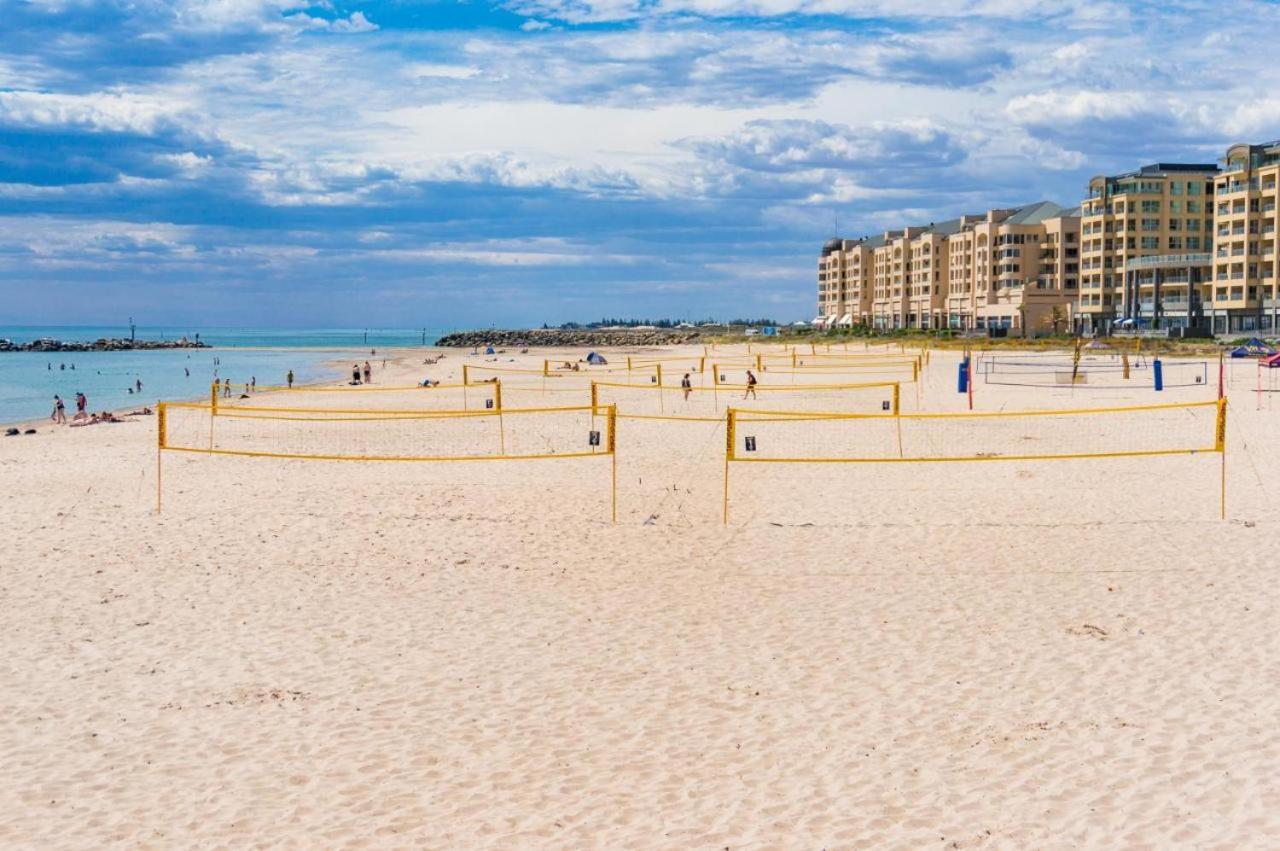 Beachside Luxury Apartments One & Two Bedroom In Beachfront Oaks Pier Building Glenelg Exterior foto