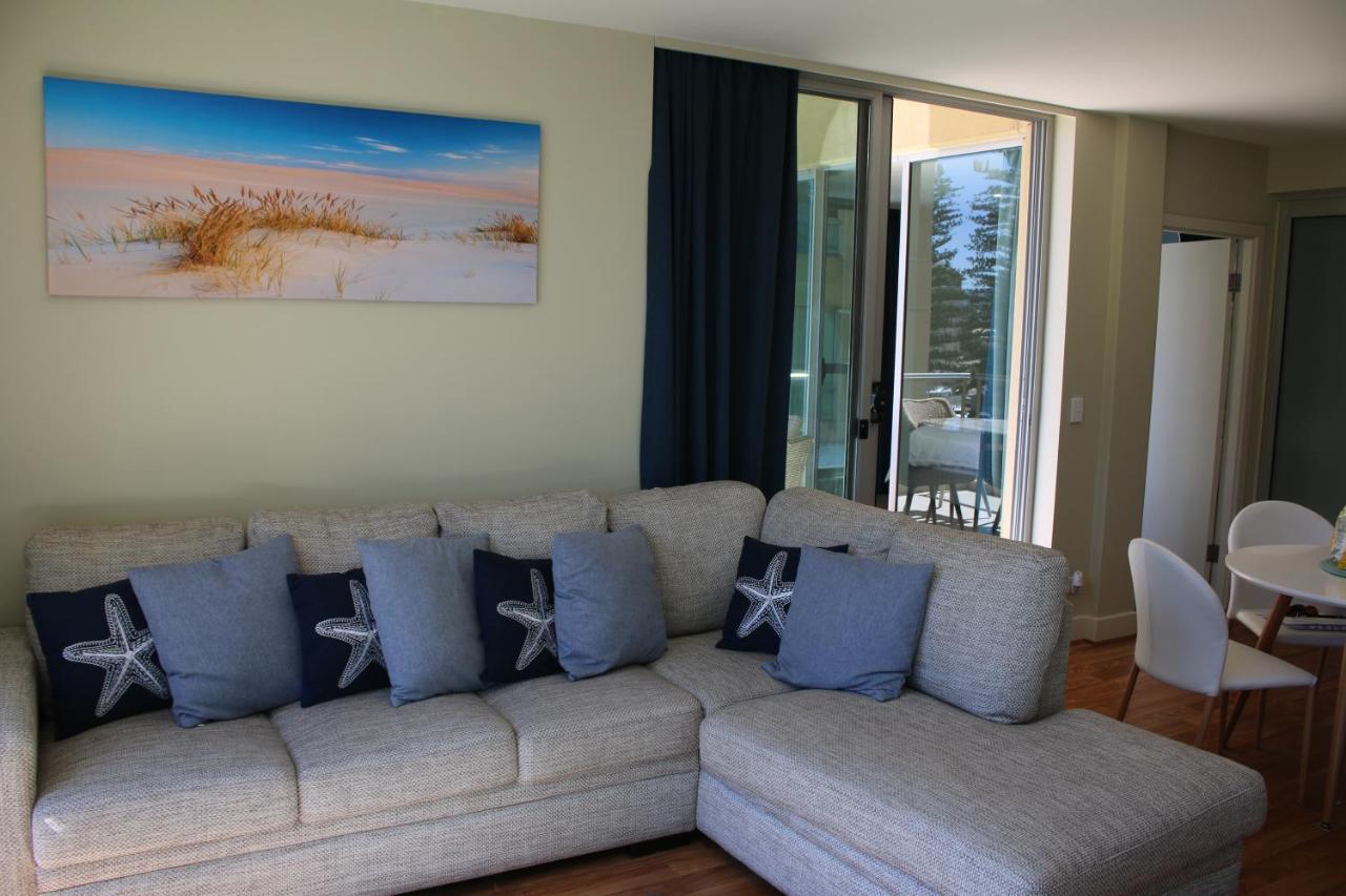 Beachside Luxury Apartments One & Two Bedroom In Beachfront Oaks Pier Building Glenelg Exterior foto